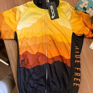 Mens XS bike jersey- NWT